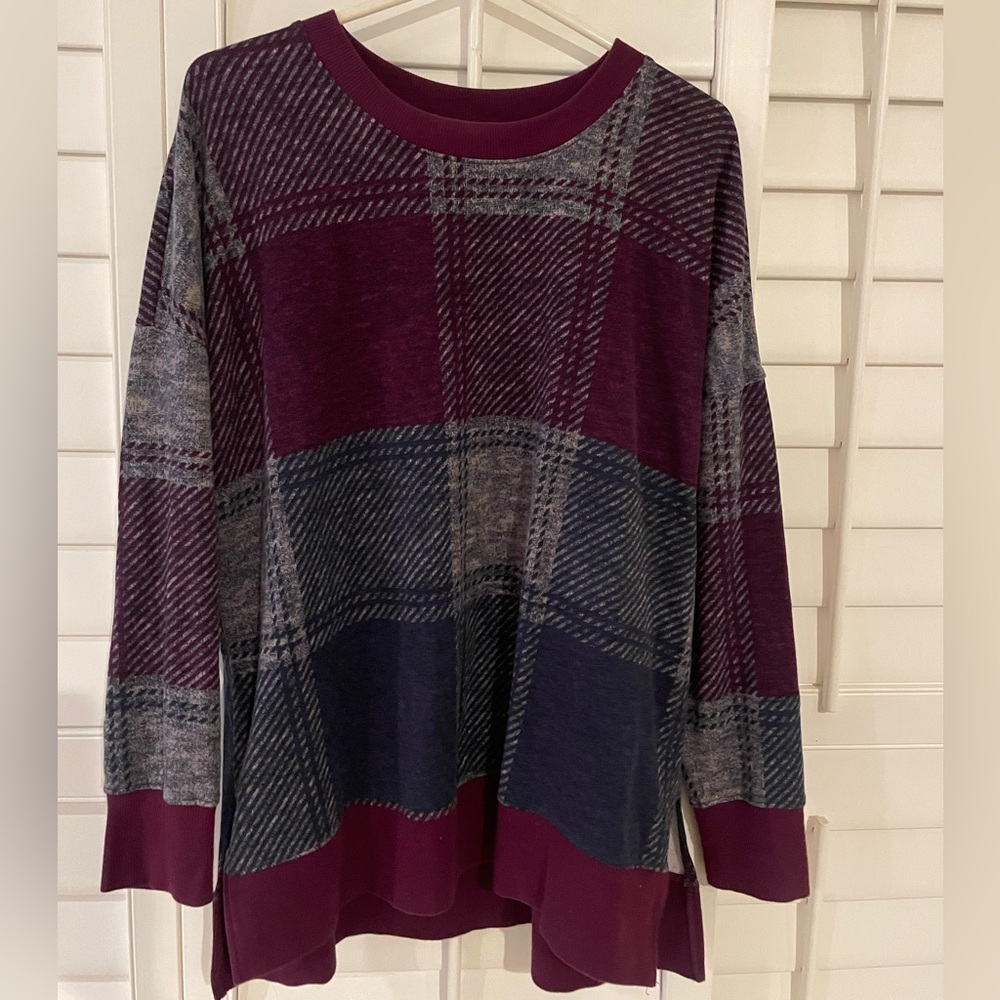LuLaRoe size large purple and navy crew neck sweatshirt.